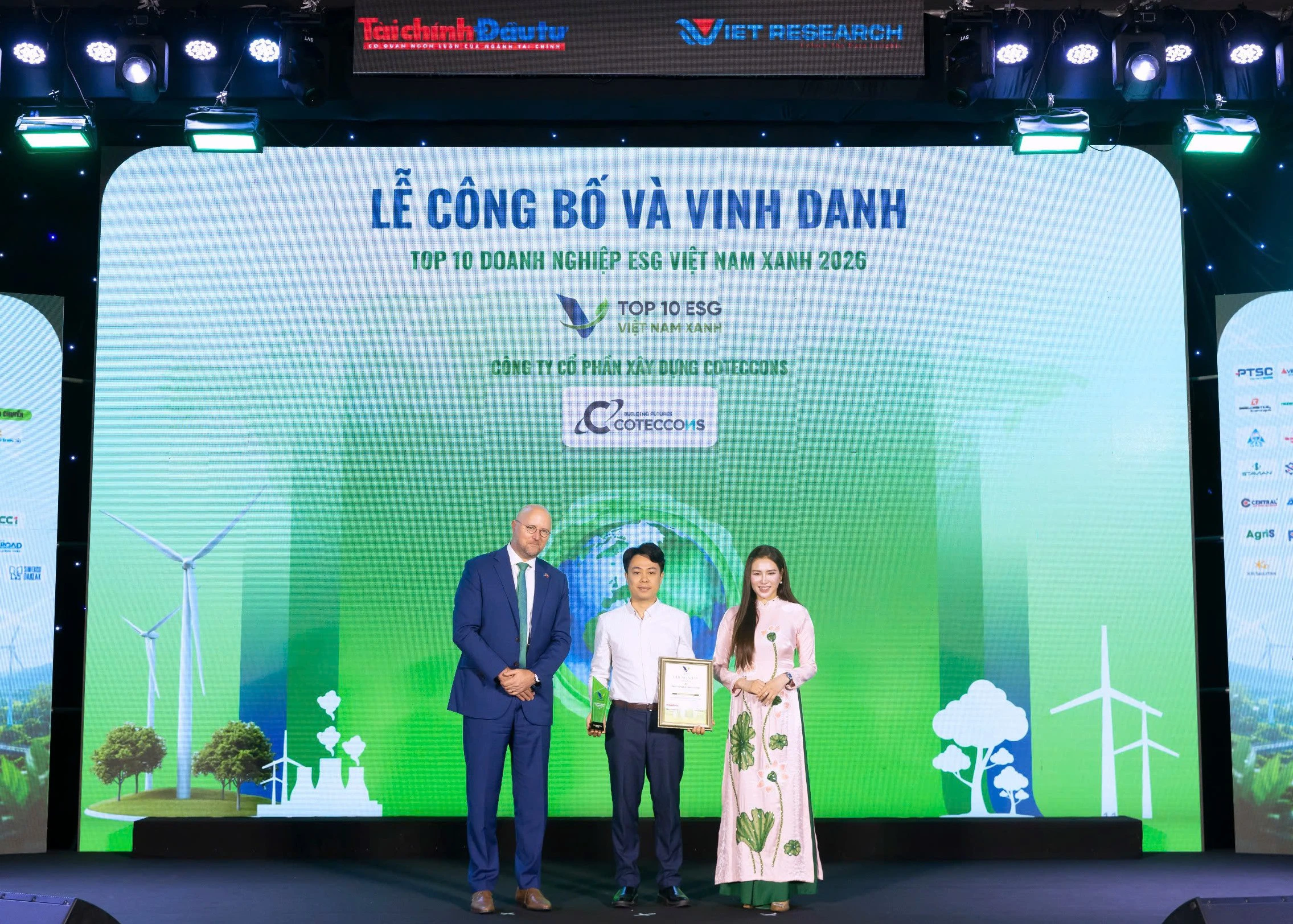COTECCONS VÀ UNICONS NĂM THỨ 2 LIÊN TIẾP ĐƯỢC VINH DANH TRONG TOP 10 DOANH NGHIỆP ESG VIỆT NAM XANH 2026 – NGÀNH XÂY DỰNG  