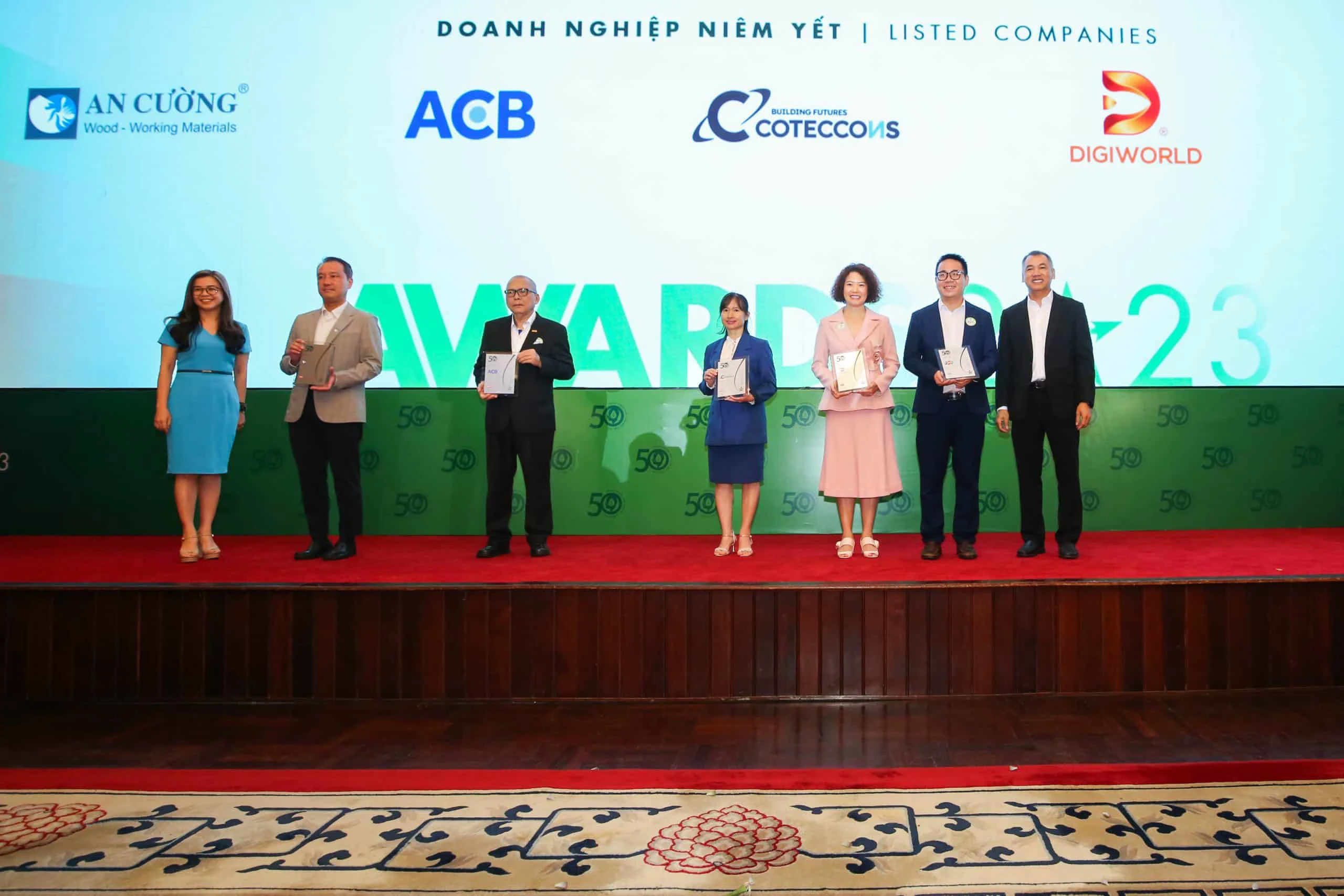 COTECCONS VÀ GIẢI THƯỞNG DẪN DẮT ĐA DẠNG, CÔNG BẰNG VÀ HÒA NHẬP (DEI)