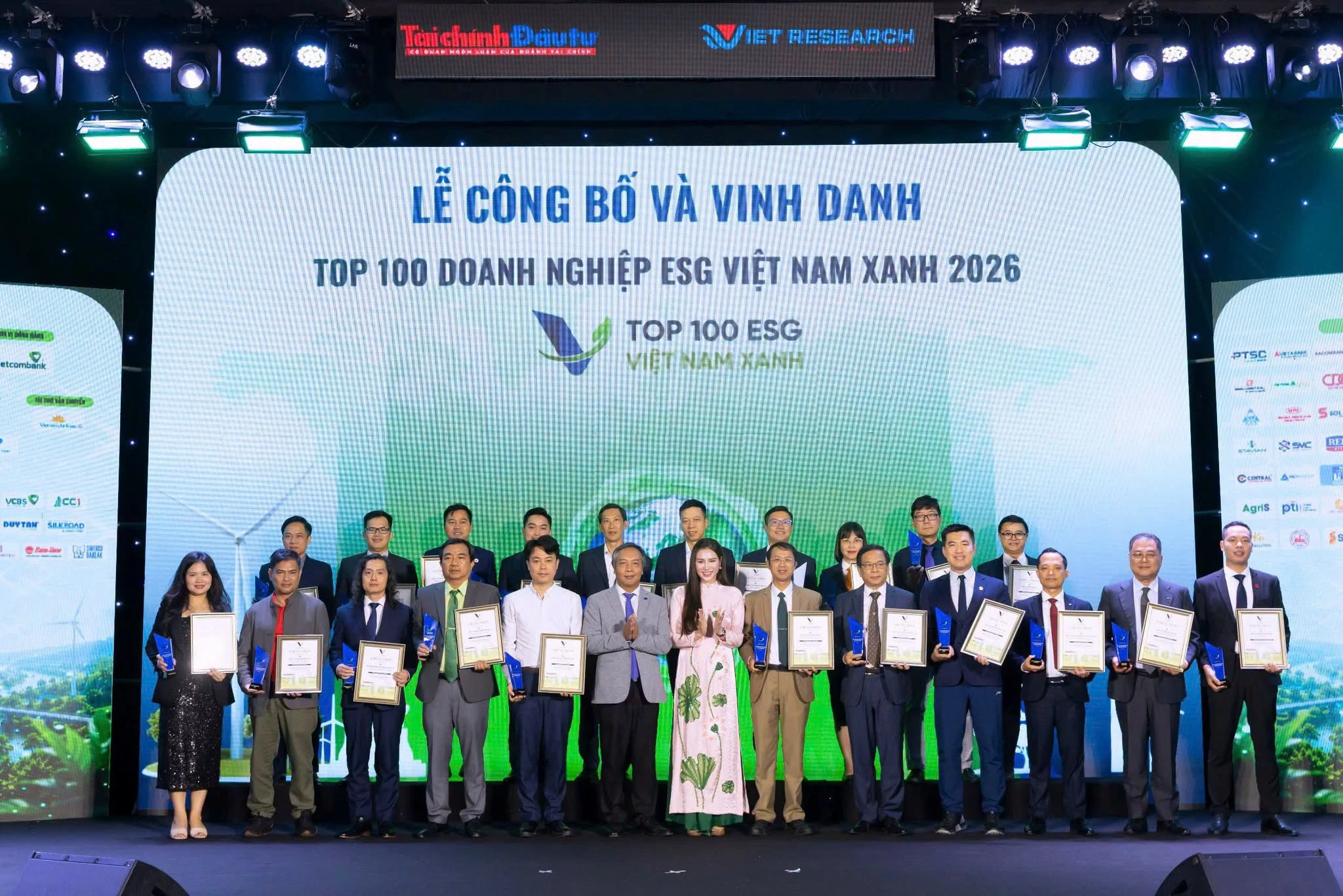 COTECCONS VÀ UNICONS NĂM THỨ 2 LIÊN TIẾP ĐƯỢC VINH DANH TRONG TOP 10 DOANH NGHIỆP ESG VIỆT NAM XANH 2026 – NGÀNH XÂY DỰNG  
