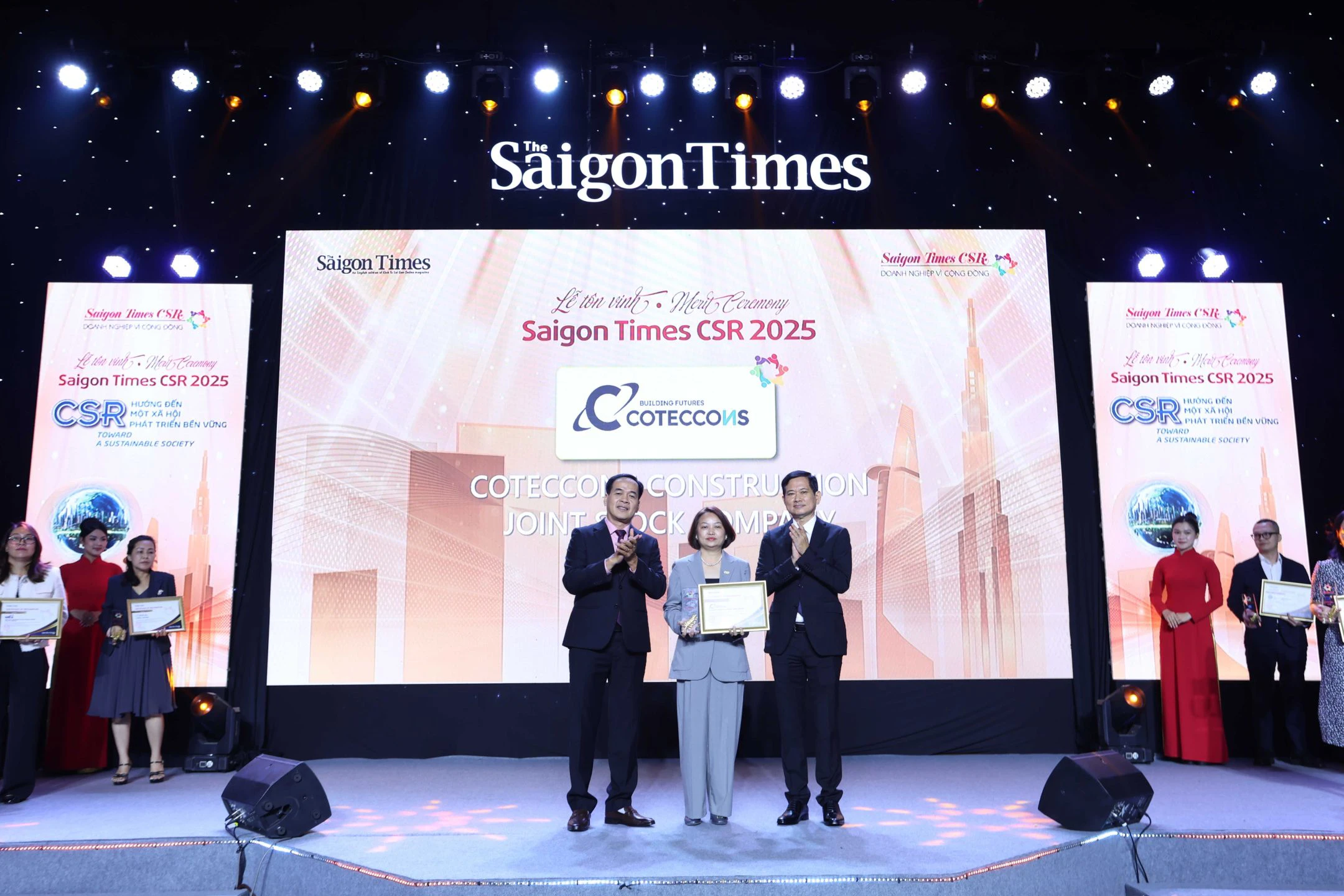 COTECCONS ĐƯỢC VINH DANH "DOANH NGHIỆP VÌ CỘNG ĐỒNG" TẠI SAIGON TIMES CSR 2025